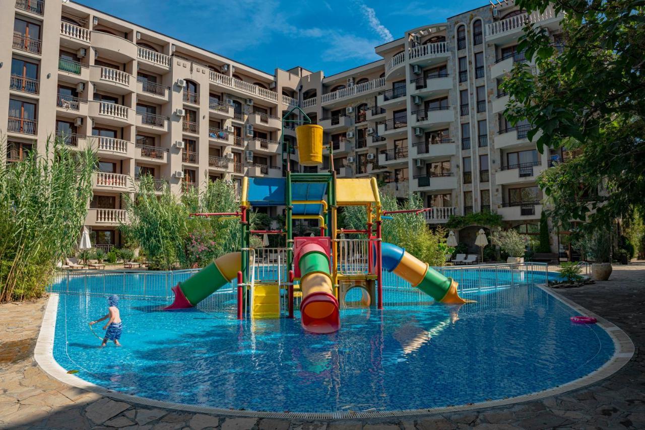 Menada Apartments In Cascadas Slăntjev Brjag Exteriör bild