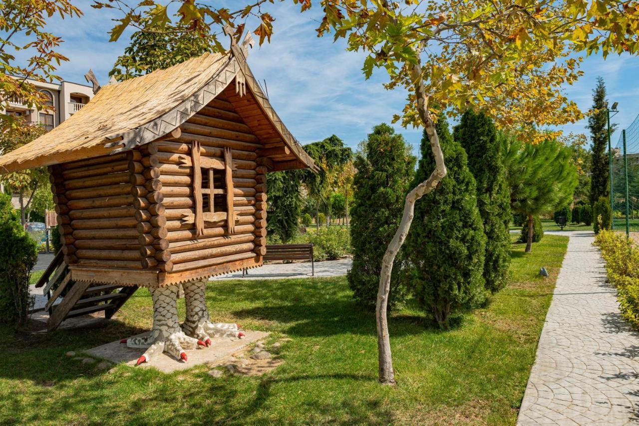 Menada Apartments In Cascadas Slăntjev Brjag Exteriör bild