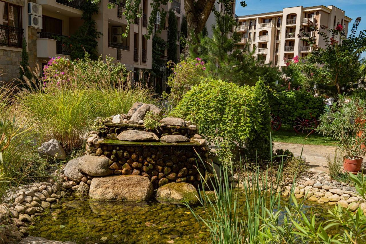 Menada Apartments In Cascadas Slăntjev Brjag Exteriör bild