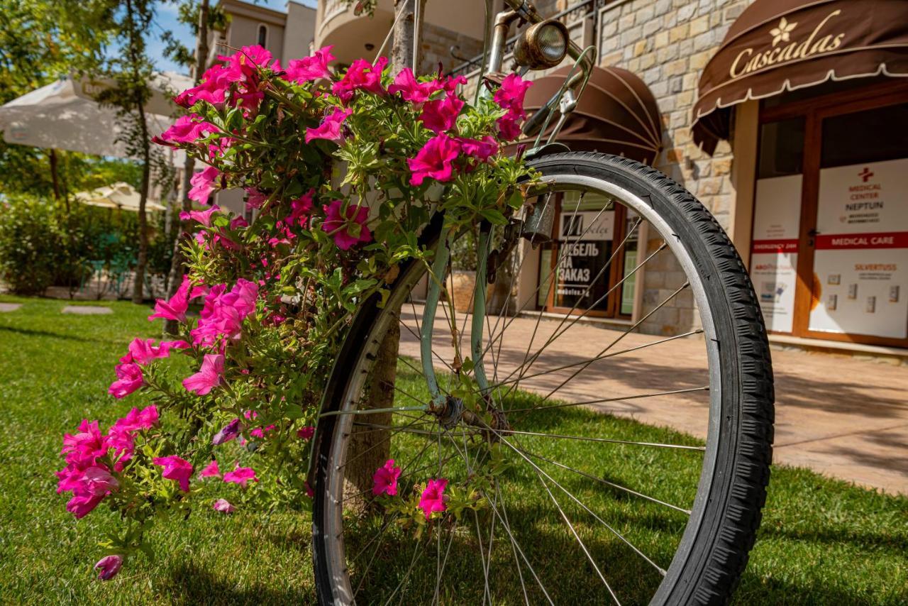 Menada Apartments In Cascadas Slăntjev Brjag Exteriör bild