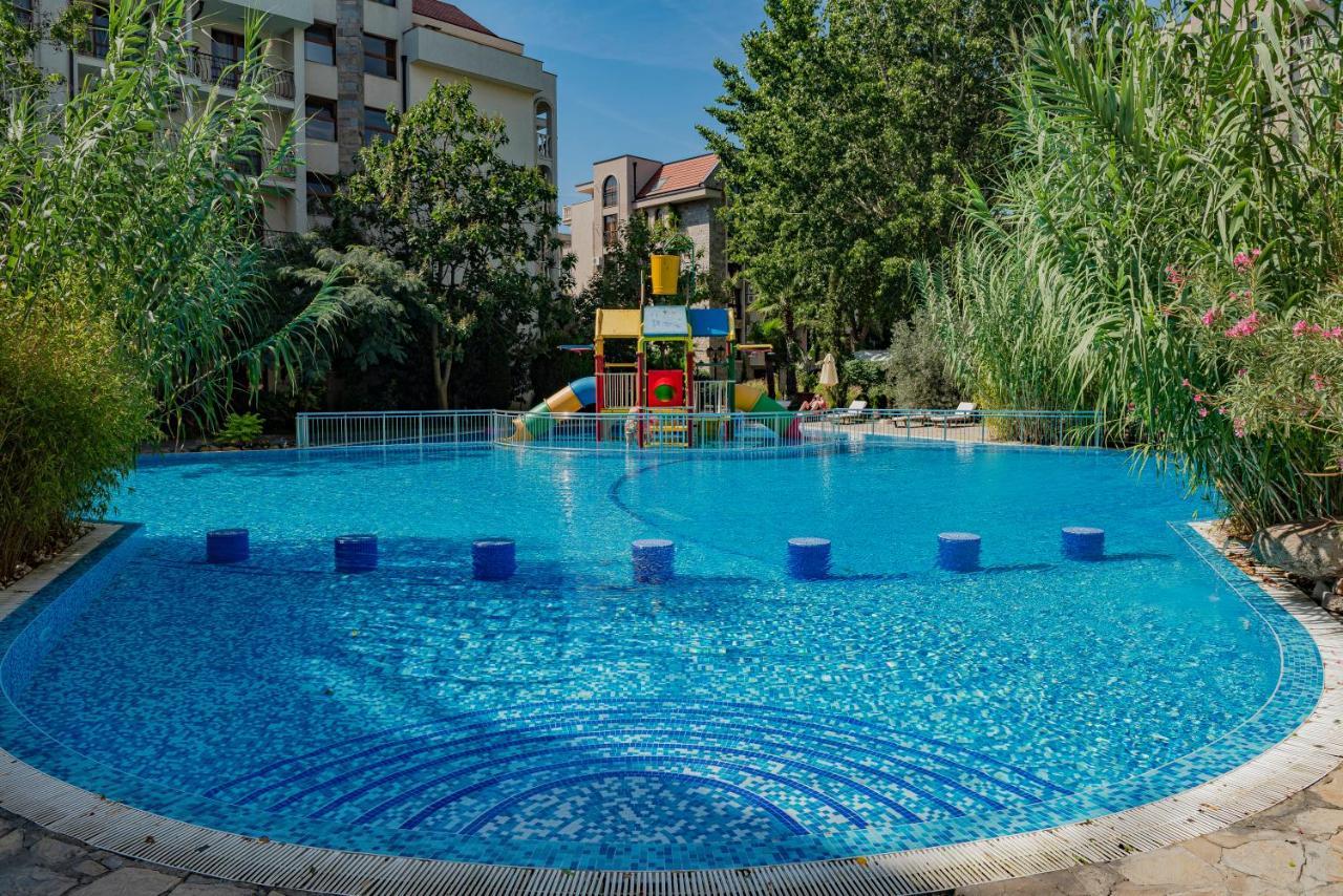 Menada Apartments In Cascadas Slăntjev Brjag Exteriör bild