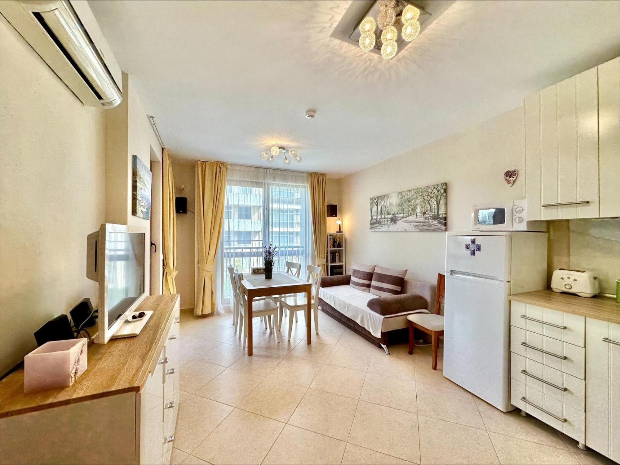 Menada Apartments In Cascadas Slăntjev Brjag Rum bild