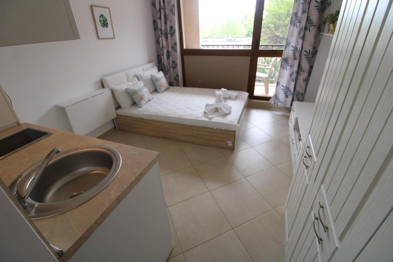 Menada Apartments In Cascadas Slăntjev Brjag Rum bild