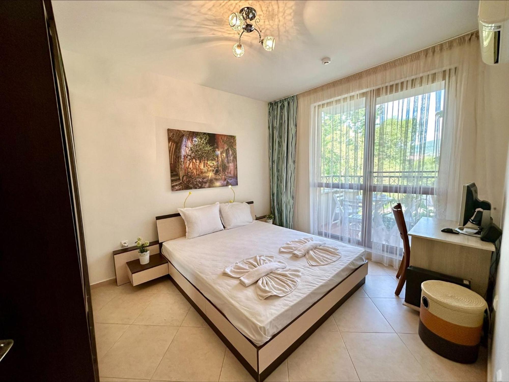 Menada Apartments In Cascadas Slăntjev Brjag Rum bild