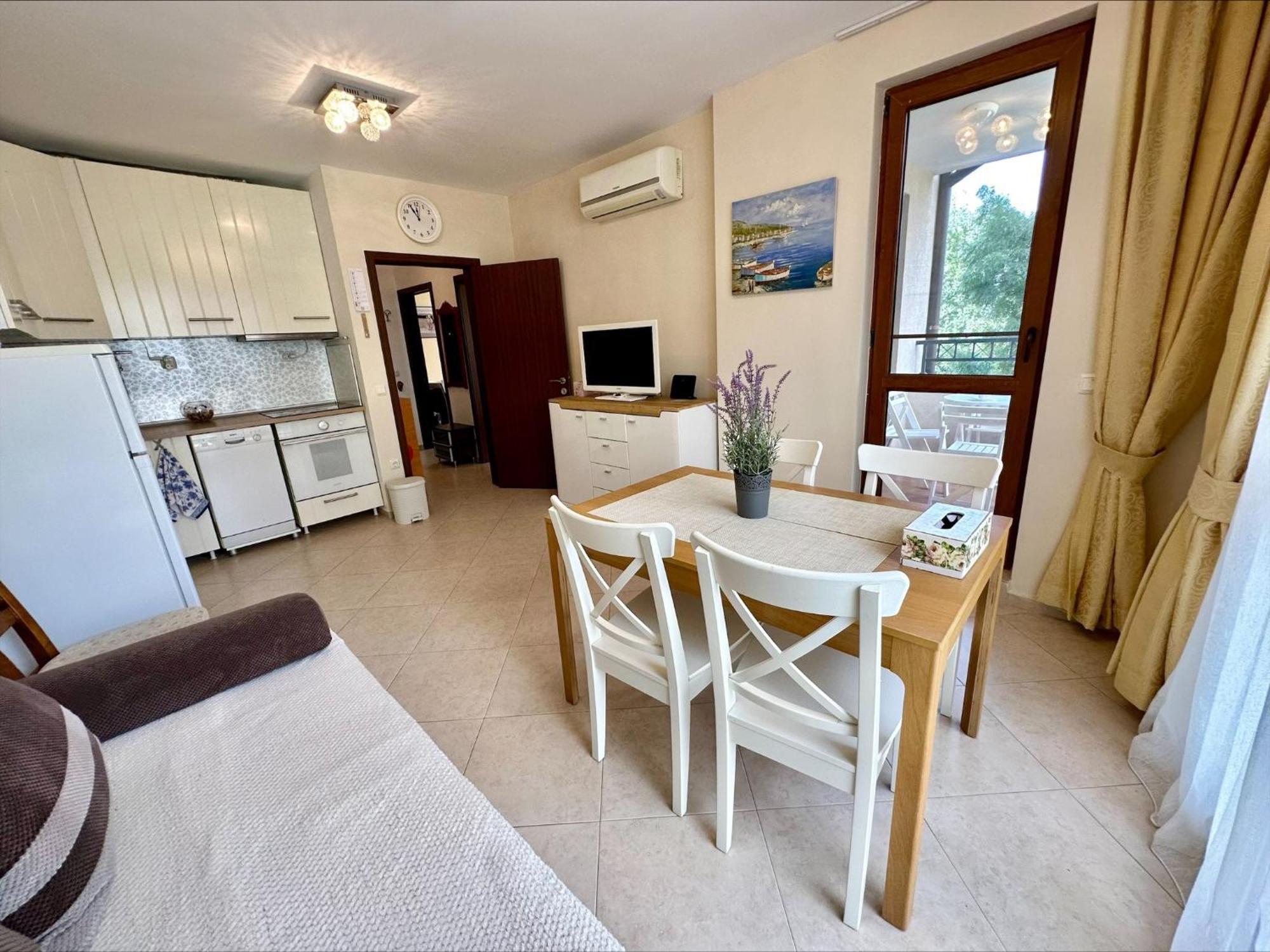 Menada Apartments In Cascadas Slăntjev Brjag Rum bild