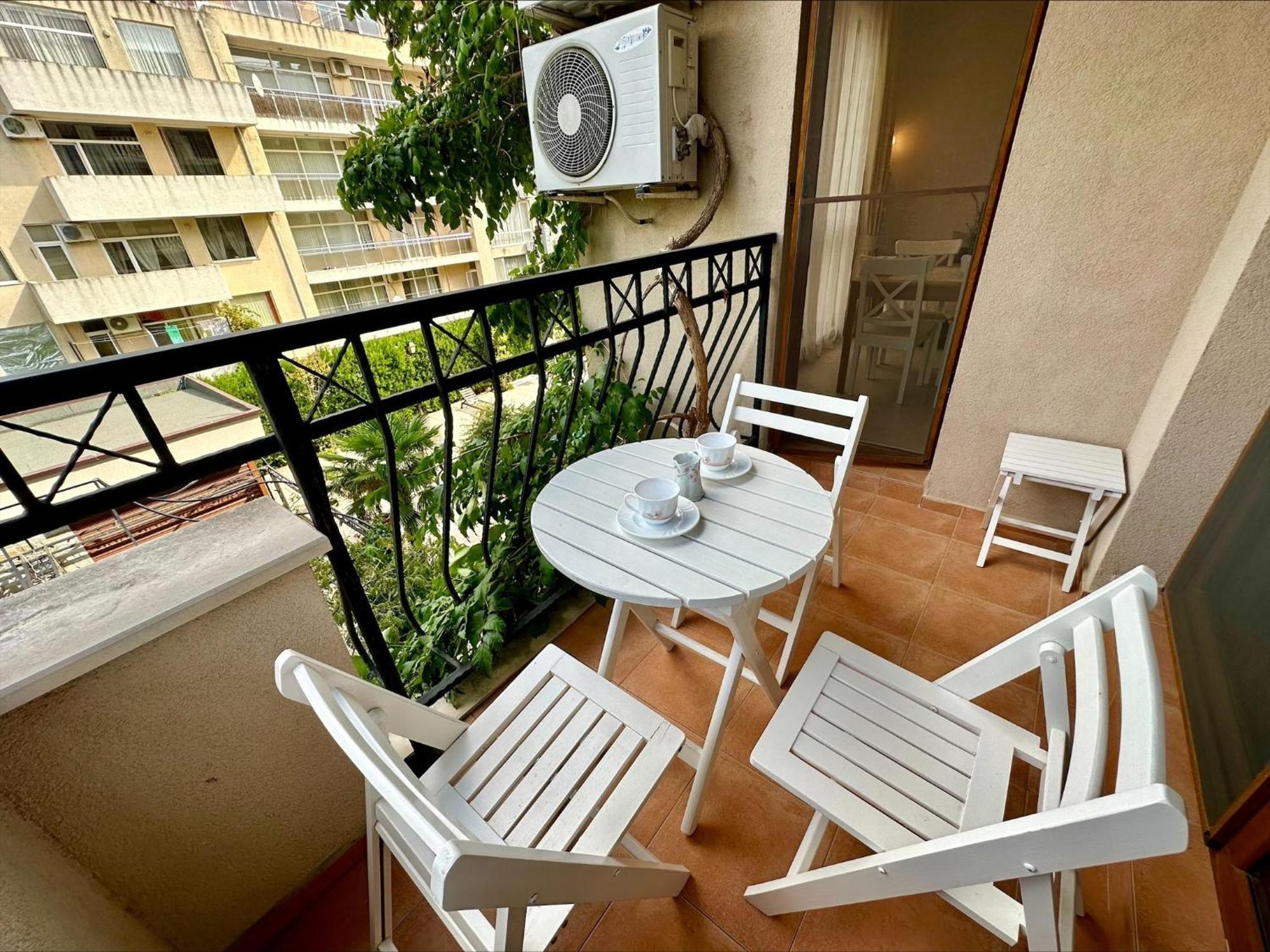 Menada Apartments In Cascadas Slăntjev Brjag Rum bild