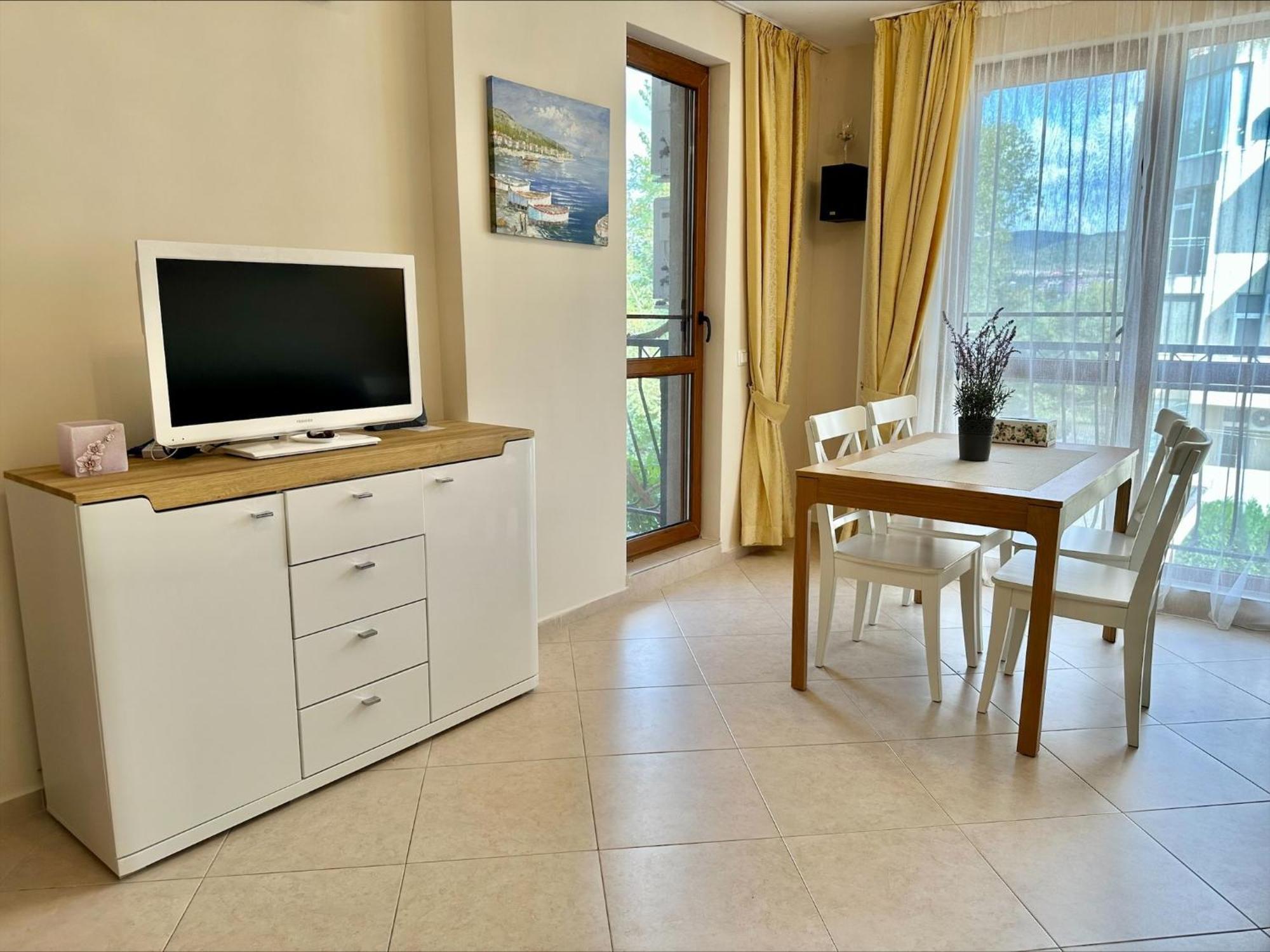 Menada Apartments In Cascadas Slăntjev Brjag Rum bild